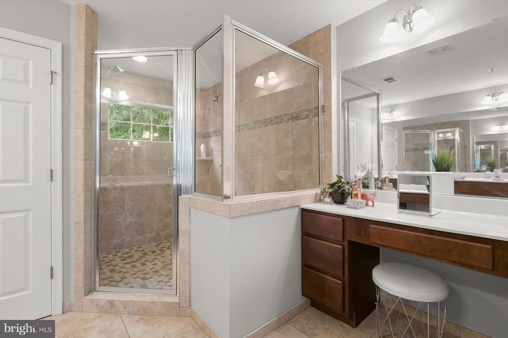 Image 31 of property listing at 5814 BELLANCA DR, Elkridge, MD 21075
