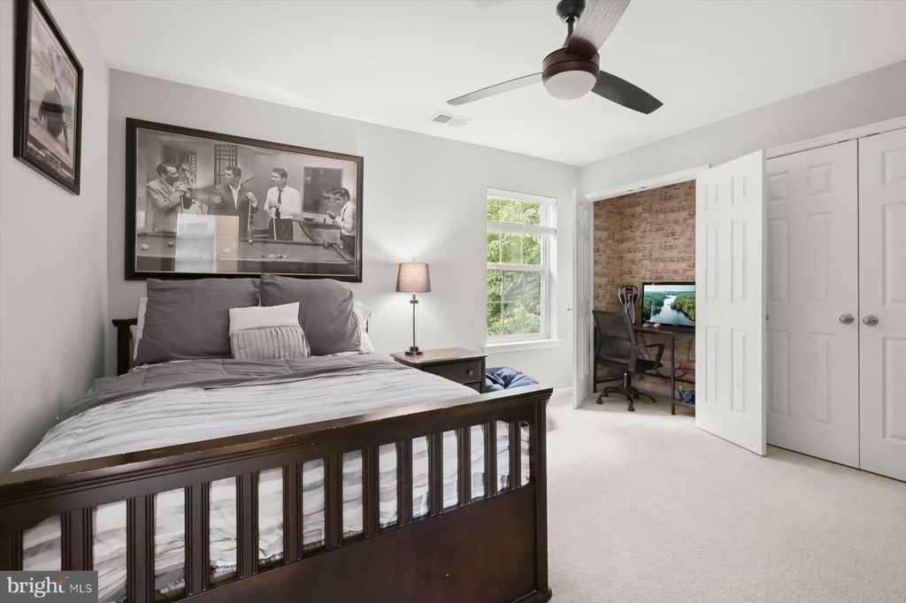Image 36 of property listing at 5814 BELLANCA DR, Elkridge, MD 21075