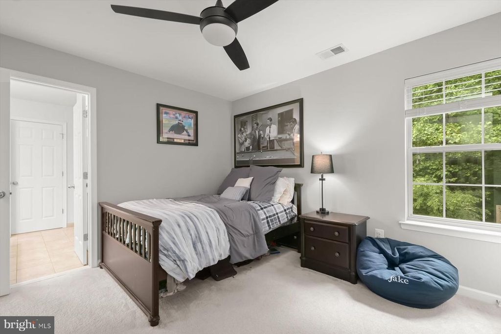 Image 39 of property listing at 5814 BELLANCA DR, Elkridge, MD 21075