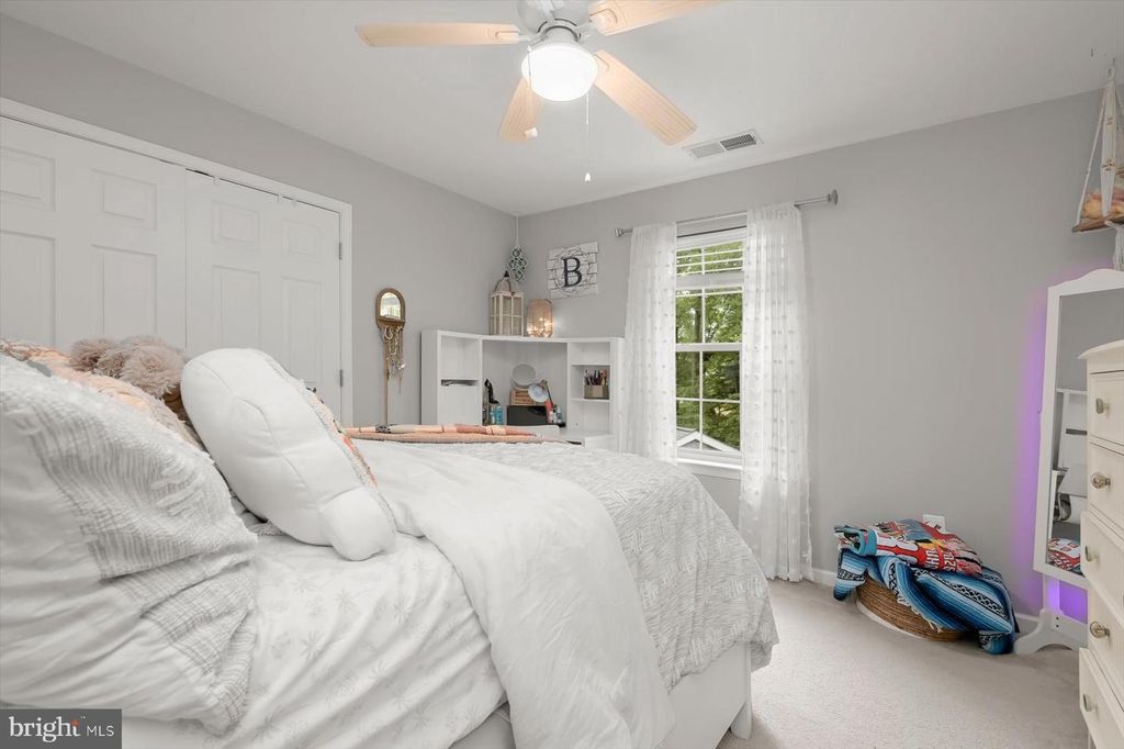 Image 45 of property listing at 5814 BELLANCA DR, Elkridge, MD 21075