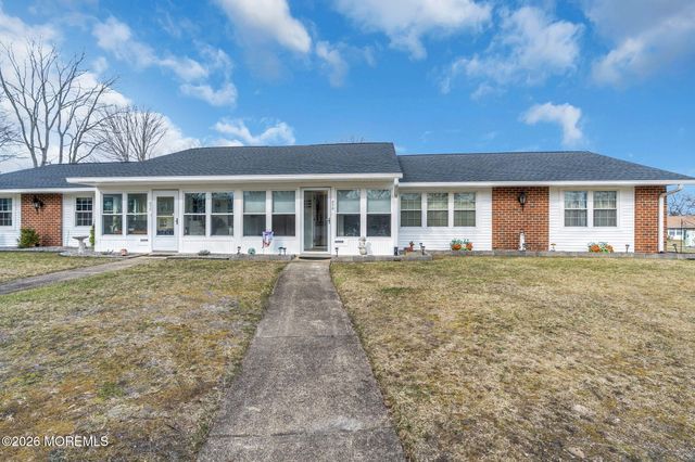 821B Balmoral Court, Lakewood, NJ 08701