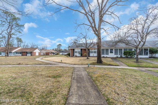 821B Balmoral Court, Lakewood, NJ 08701