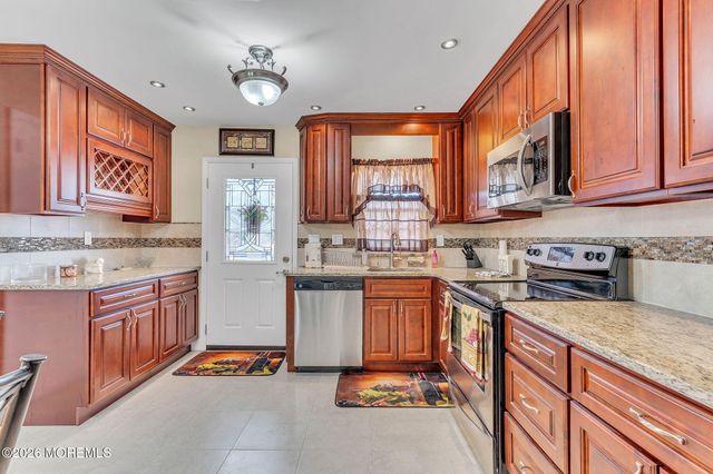 821B Balmoral Court, Lakewood, NJ 08701