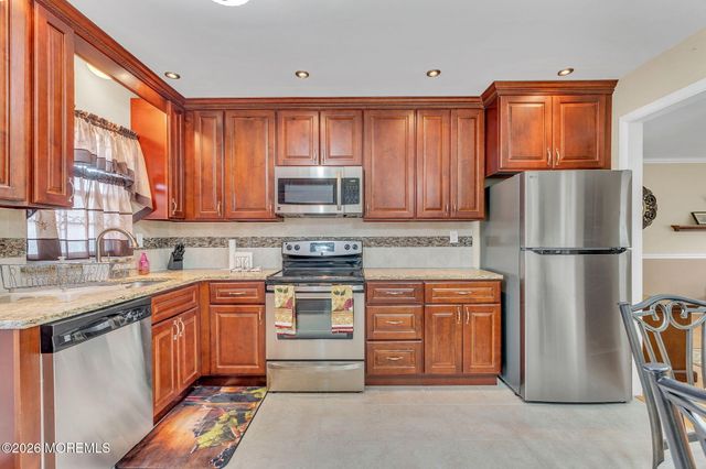 821B Balmoral Court, Lakewood, NJ 08701