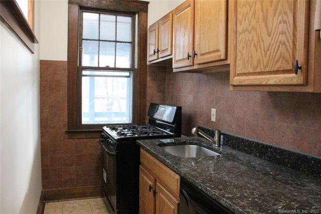16 Woodland Street 1, New Haven, CT 06511