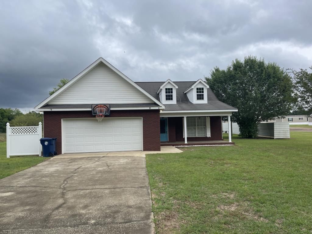 1601 Johnny Murphy Rd, Dothan, AL 36301
