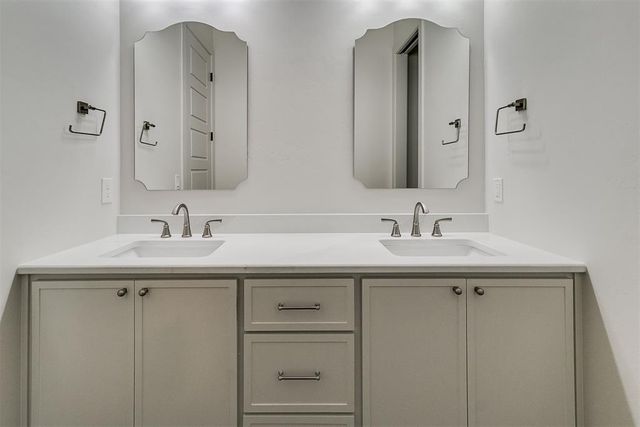 903 Trunci Circle, Newcastle, OK 73065