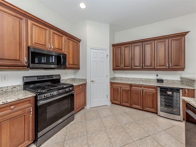 141 MEDICI TERRACE, North Venice, FL 34275