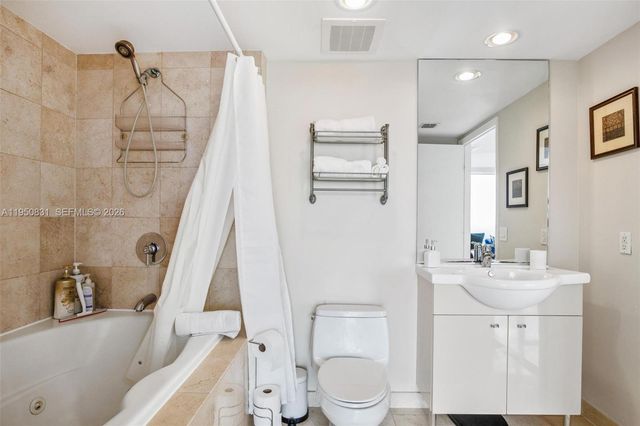 1830 S OCEAN DR 4307, Hallandale Beach, FL 33009