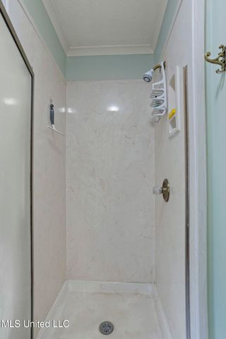 6 Pond Side Drive, Jackson, MS 39211