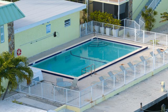 105 Avenue D Apt 113, Marathon, FL 33050