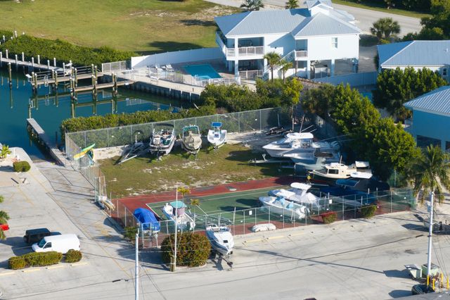 105 Avenue D Apt 113, Marathon, FL 33050