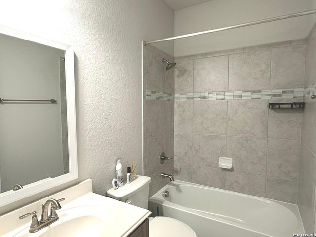 7911 Winterfell, San Antonio, TX 78249