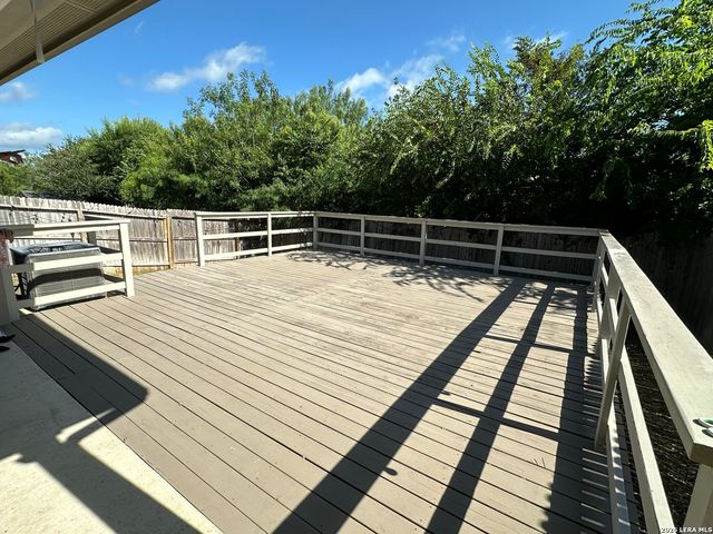 7911 Winterfell, San Antonio, TX 78249