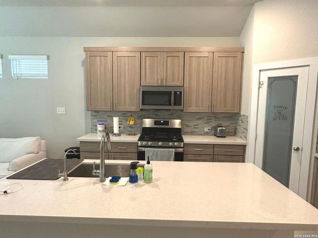 7911 Winterfell, San Antonio, TX 78249