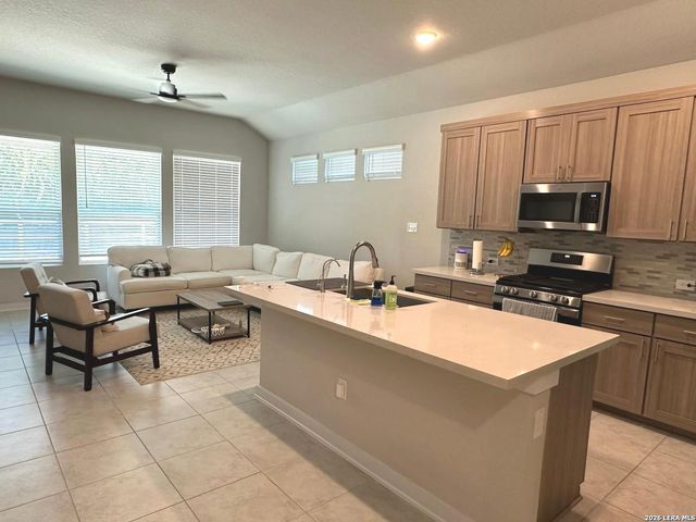 7911 Winterfell, San Antonio, TX 78249