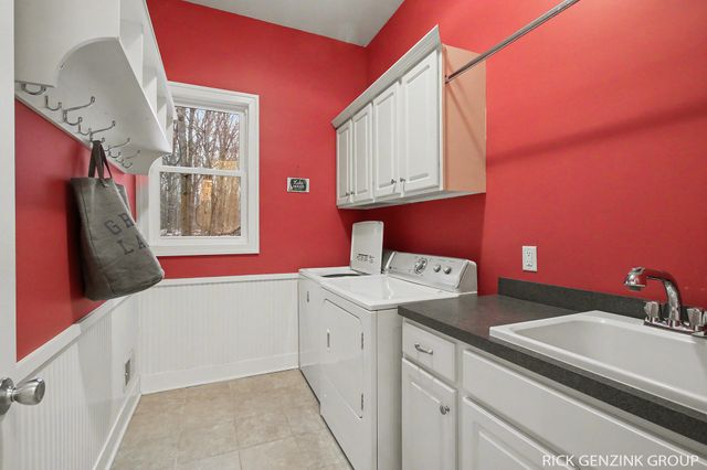 6288 Hawthorne Court, Saugatuck Twp, MI 49453