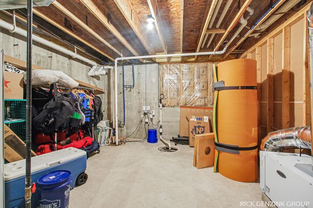 6288 Hawthorne Court, Saugatuck Twp, MI 49453