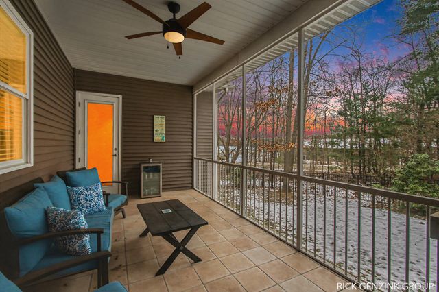 6288 Hawthorne Court, Saugatuck Twp, MI 49453