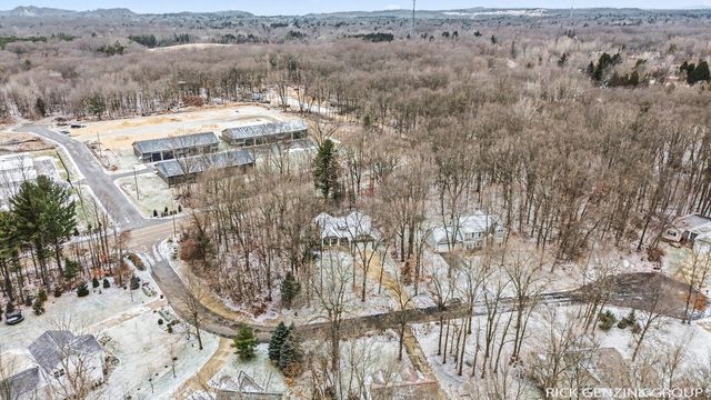 6288 Hawthorne Court, Saugatuck Twp, MI 49453