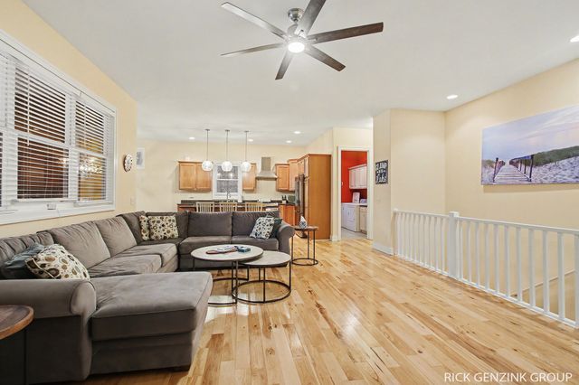 6288 Hawthorne Court, Saugatuck Twp, MI 49453