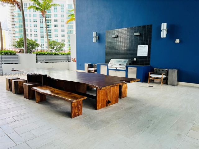 1300 Brickell Bay Dr 1606, Miami, FL 33131