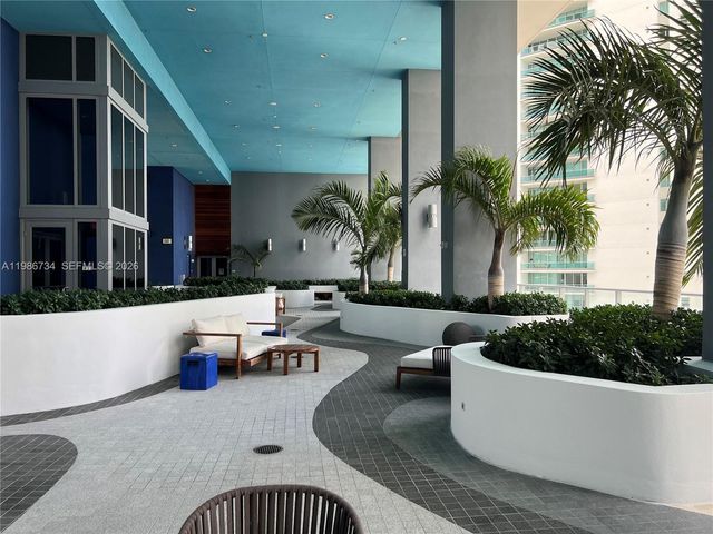 1300 Brickell Bay Dr 1606, Miami, FL 33131
