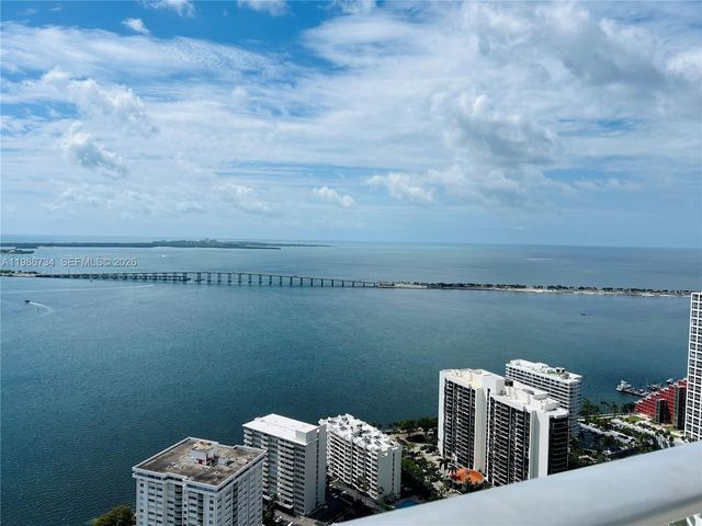 1300 Brickell Bay Dr 1606, Miami, FL 33131