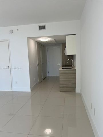 1300 Brickell Bay Dr 1606, Miami, FL 33131