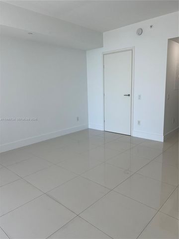 1300 Brickell Bay Dr 1606, Miami, FL 33131