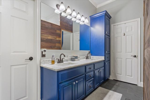 5616 Landsdown Drive, Waco, TX 76708