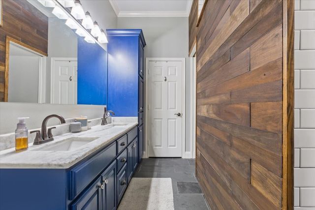 5616 Landsdown Drive, Waco, TX 76708