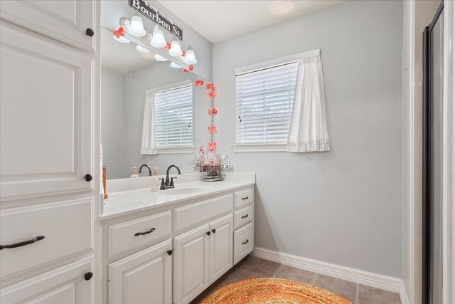 5616 Landsdown Drive, Waco, TX 76708