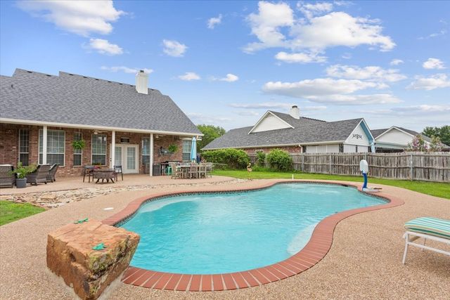 5616 Landsdown Drive, Waco, TX 76708