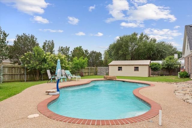 5616 Landsdown Drive, Waco, TX 76708
