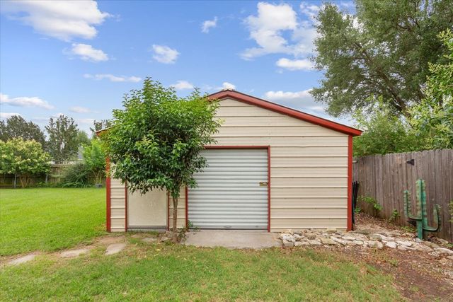 5616 Landsdown Drive, Waco, TX 76708