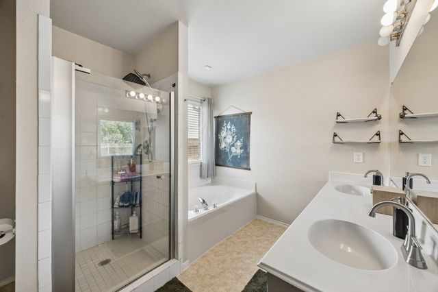 3216 Overstreet Lane, Royse City, TX 75189
