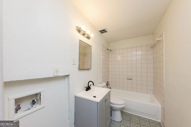 210 Oak Drive SE, Atlanta, GA 30354