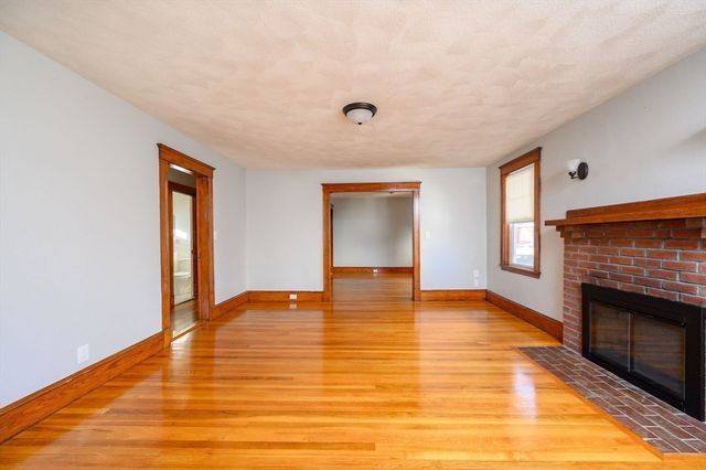 17-19 Albany St, Quincy, MA 02170