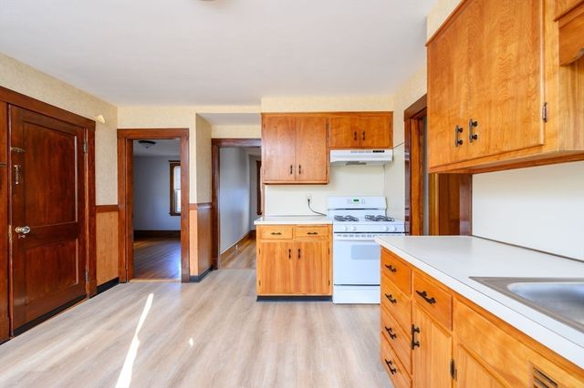 17-19 Albany St, Quincy, MA 02170