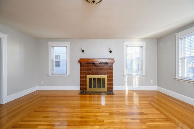 17-19 Albany St, Quincy, MA 02170