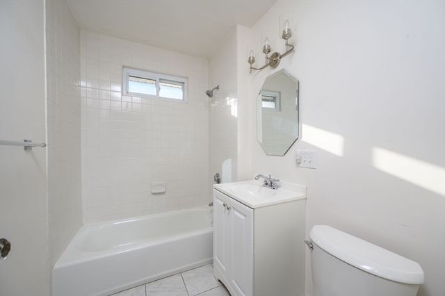 17-19 Albany St, Quincy, MA 02170