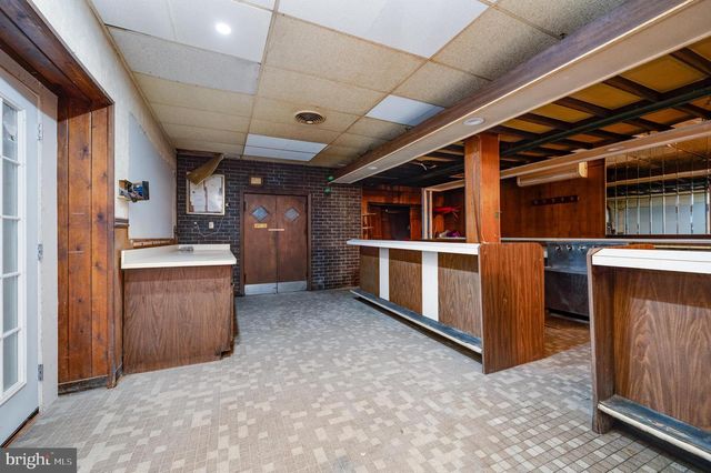 33 W MAIN ST, Girardville, PA 17935