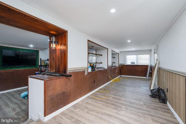 33 W MAIN ST, Girardville, PA 17935