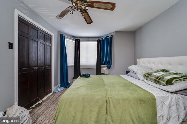 33 W MAIN ST, Girardville, PA 17935