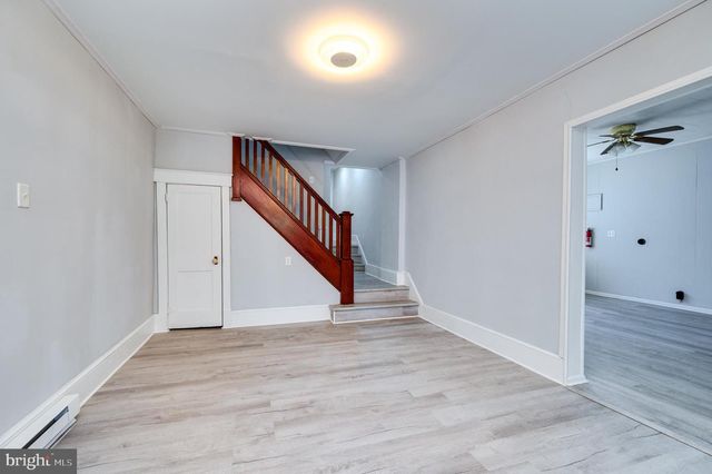 33 W MAIN ST, Girardville, PA 17935