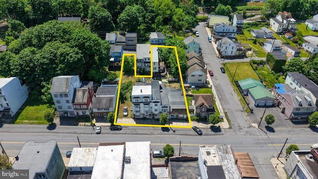33 W MAIN ST, Girardville, PA 17935