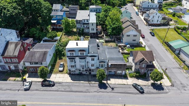 33 W MAIN ST, Girardville, PA 17935