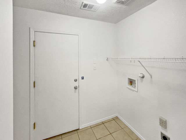 5355 FEATHER ROCK Place NW, Albuquerque, NM 87114