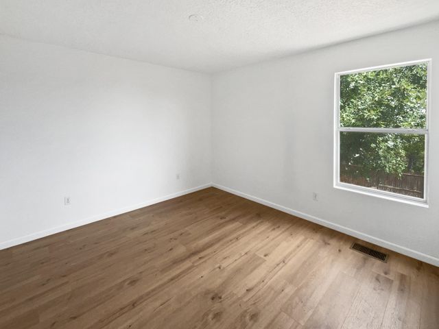 5355 FEATHER ROCK Place NW, Albuquerque, NM 87114